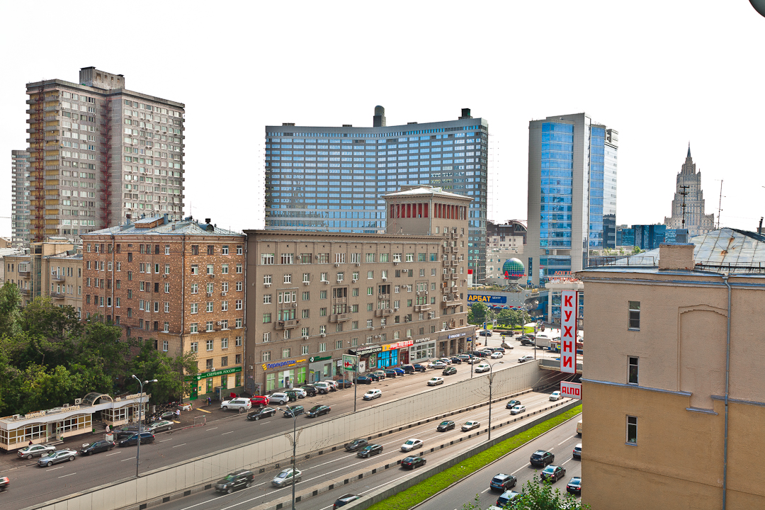 Новинский бульвар. Новинский бульвар Москва. Новинский бульвар д 15 Москва. Новый Арбат и Новинский бульвар. Новинский бульвар 15 метро.