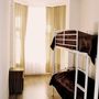 Хостел Резиденция Koffer, Четырехместный номер с двухярусными кроватями и общей ванной комнатой, фото 25