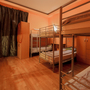 Хостел Bear Hostels на Смоленской, Десятиместный номер с общей ванной комнатой, фото 17