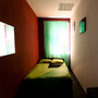 Хостел Тепло, Двухместный номер с одной двуспальной кроватью "гранат", фото 61