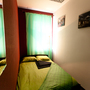 Хостел Тепло, Двухместный номер с одной двуспальной кроватью "гранат", фото 62