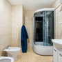 Гостиница Express Hotel & Hostel, Ванная комната в улучшенном номере с 1 кроватью, фото 19