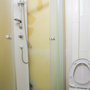 Мини-отель Ситара, Уютный душ и туалет на втором этаже., фото 3
