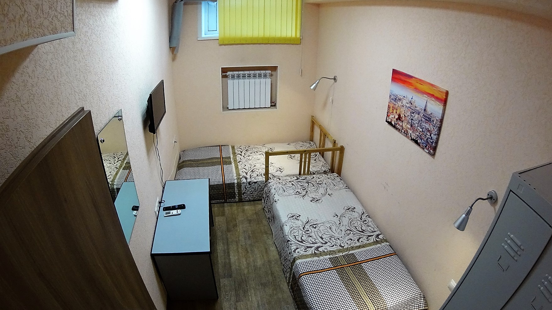 Номера комнат в общежитии. Комната в общежитии. Хостел одноместный номер. Хостел комната одноместная. Общежитие в Новосибирске.