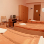 Гостиница Гостиничный комплекс Гранат, Трёхместный совместный номер с 3 кроватями и общей ванной комнатой, фото 10