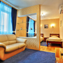 Отель Славия, Комфорт с двумя односпальными кроватями и диваном, фото 2