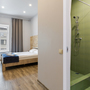 Отель Номера на Невском 111, Улучшенный двухместный номер с одной кроватью и собственной ванной комнатой, фото 14