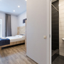 Отель Номера на Невском 111, Улучшенный двухместный номер с одной кроватью и собственной ванной комнатой, фото 19