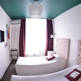 Арт Отель, Улучшенный номер с раздельными кроватями и балконом, фото 20